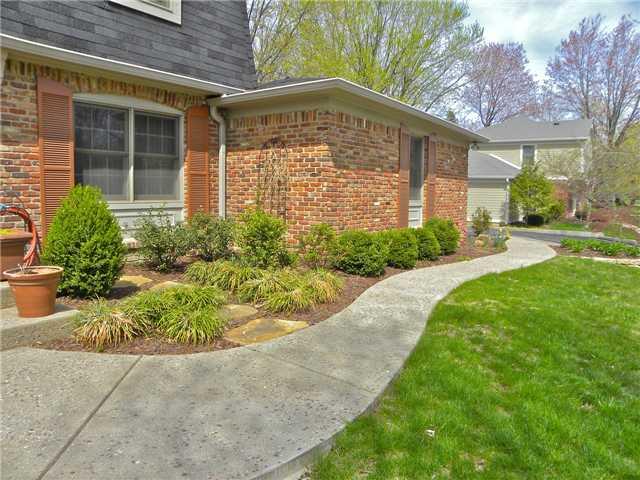 8830 Rexford Road Indianapolis, IN 46260 - Photo 22 of 23 Gallery Image 22