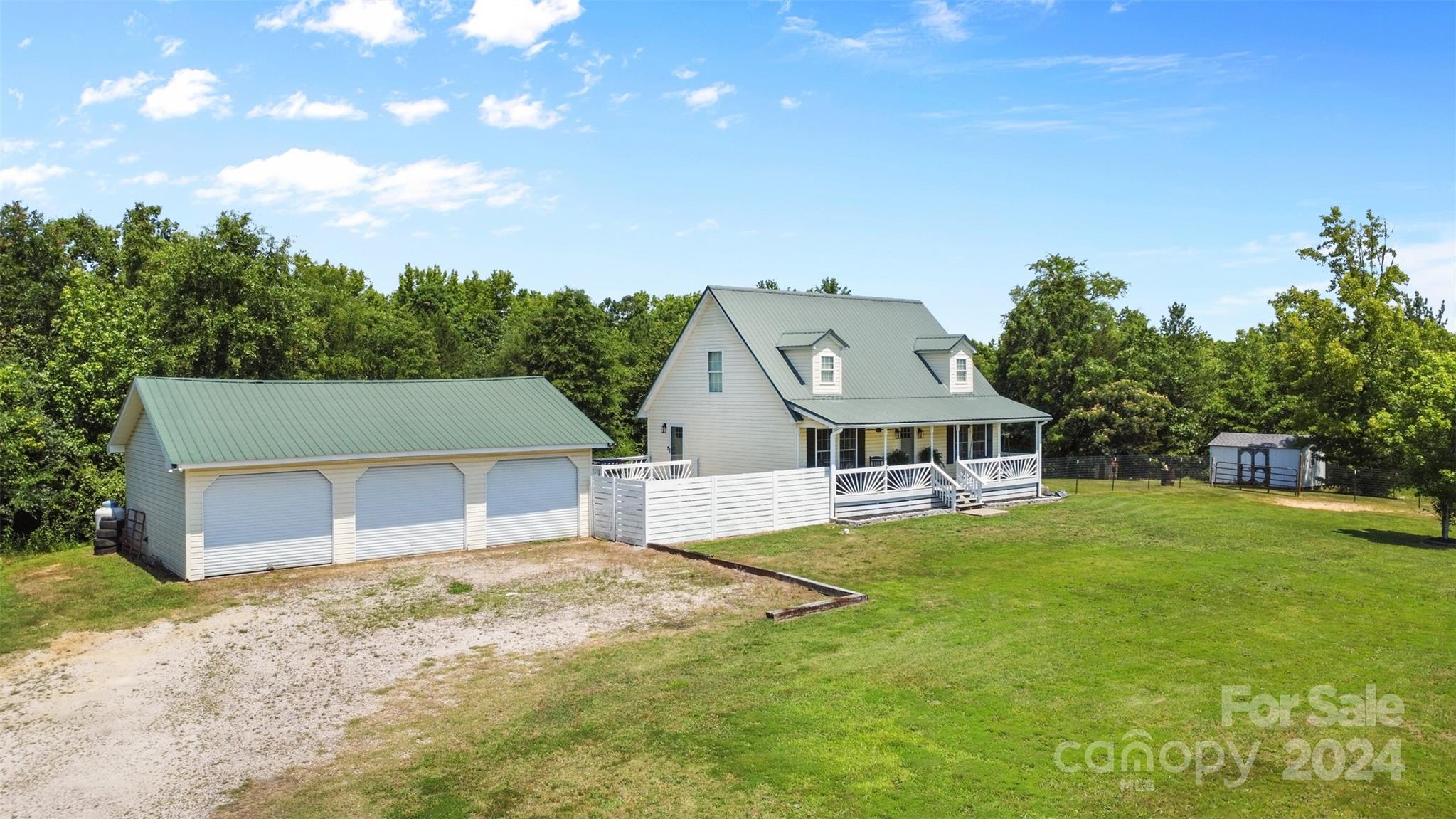 852 Langley Drive Chester, SC 29706 - Photo 2 of 35 front view of a house with a yard