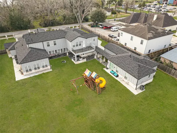 $899,000 | 4821 1st Street, Houston, TX 77504