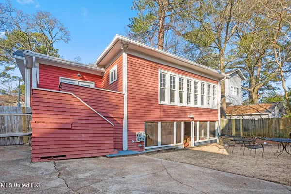 $349,000 | 801 Arlington Street, Jackson, MS 39202