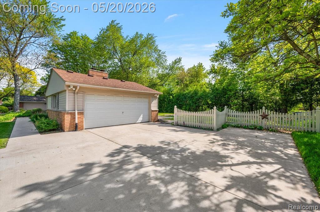 28416 Westerleigh Road Farmington, MI 48334 - Photo 4 of 30