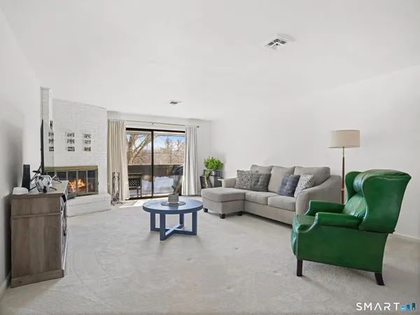 $539,000 | 192 Gillies Lane, Unit 192, Norwalk, CT 06854