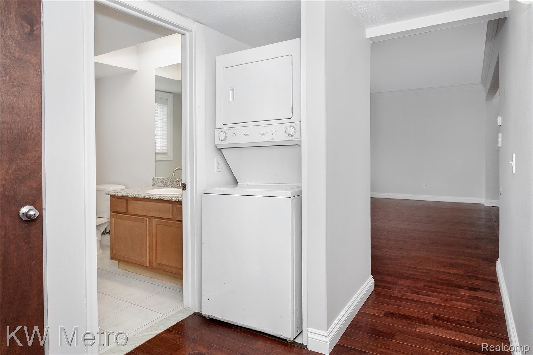 2309 Walton Blvd., Unit 32 Rochester, MI 48309 - Photo 14 of 27 Walton-14.jpg