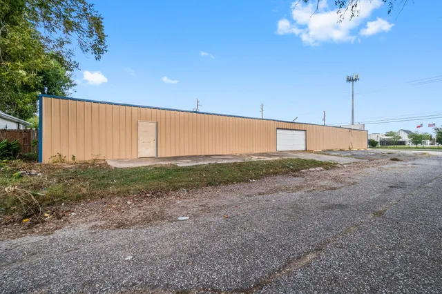 $625,000 | 1018 Shaver Street, Pasadena, TX 77506