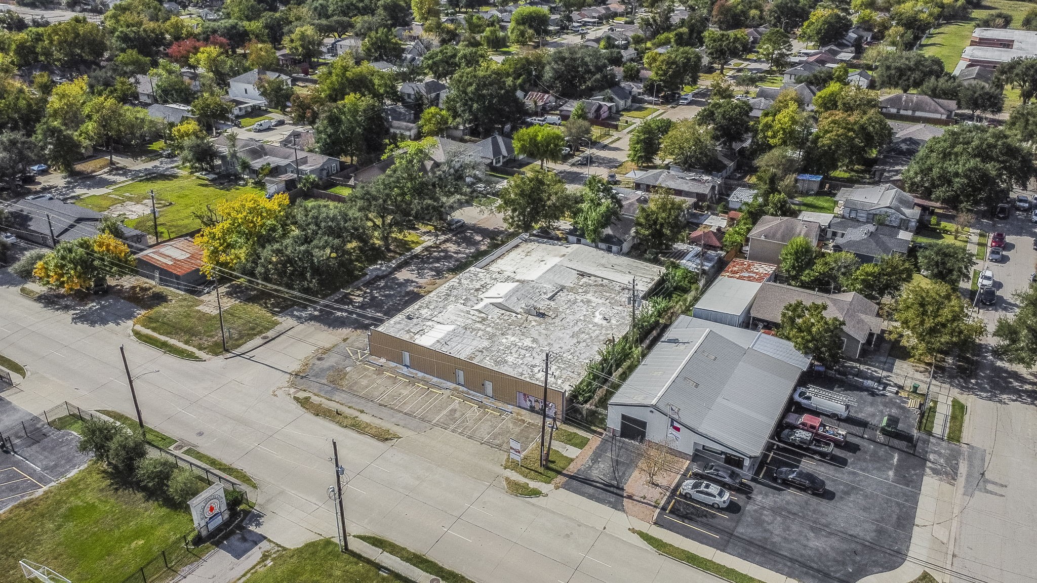 1018 Shaver Street Pasadena, TX 77506 - Photo 29 of 43 Aerial view showcasing the property footprint and surrounding neighborhood.