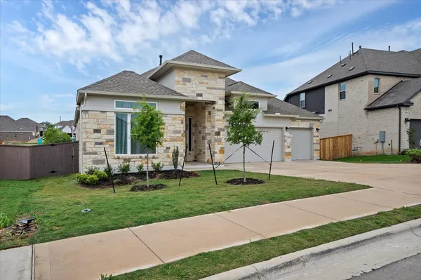$2,900 | 135 Independence Drive, Kyle, TX 78640