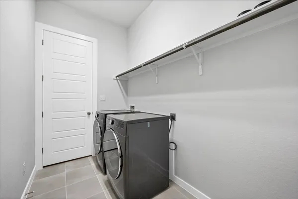 $2,900 | 135 Independence Drive, Kyle, TX 78640