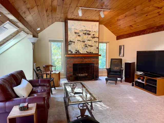 $1,100,000 | 510 Cedar Street, West Barnstable, MA 02668