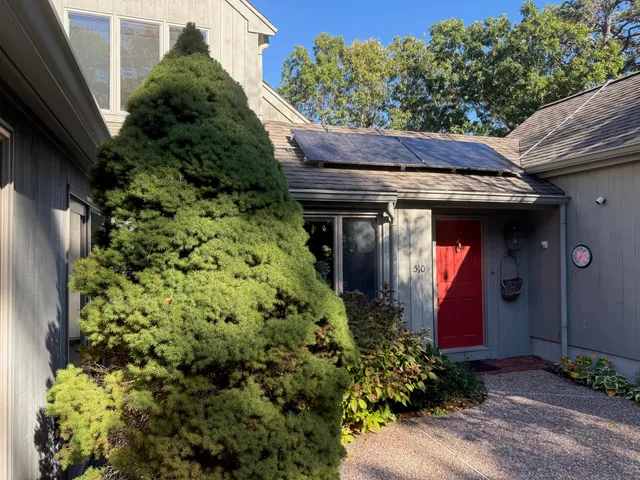 $1,100,000 | 510 Cedar Street, West Barnstable, MA 02668