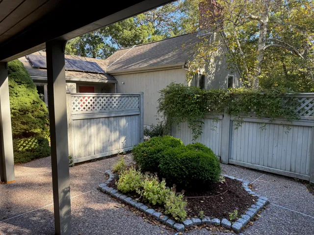 $1,100,000 | 510 Cedar Street, West Barnstable, MA 02668