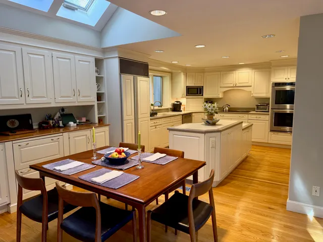 $1,100,000 | 510 Cedar Street, West Barnstable, MA 02668