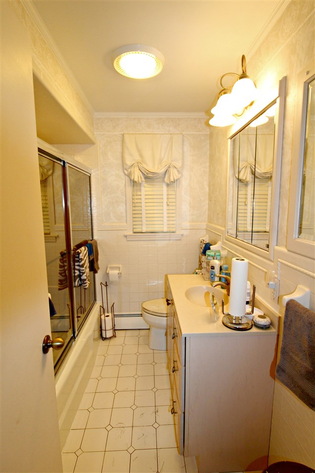 6220 Calkins Road Flint, MI 48532 - Photo 14 of 26 31397129-13.JPG