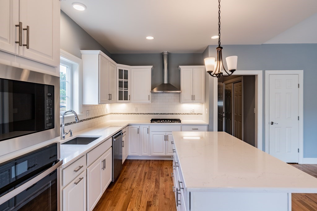 76 Watch Hill Road, Unit 76 Enfield, CT 06082 - Photo 4 of 26