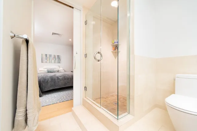 a en suite bathroom with a shower