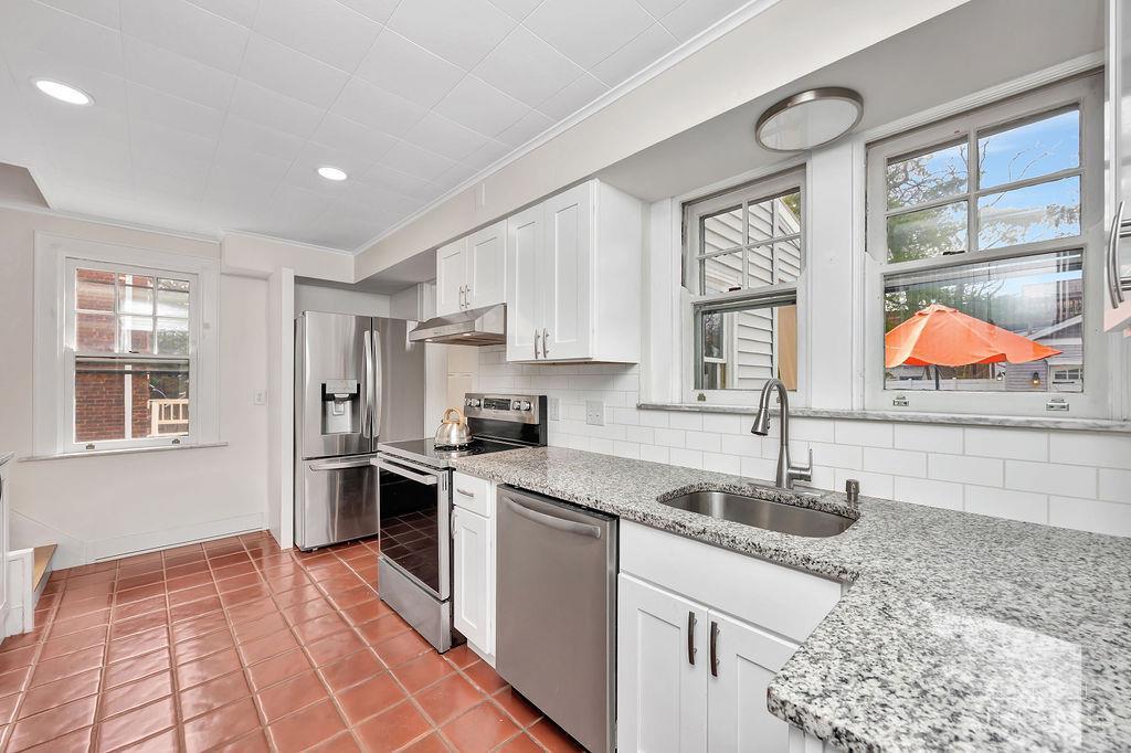 2913 Madison Road Cincinnati, OH 45209 - Photo 15 of 45