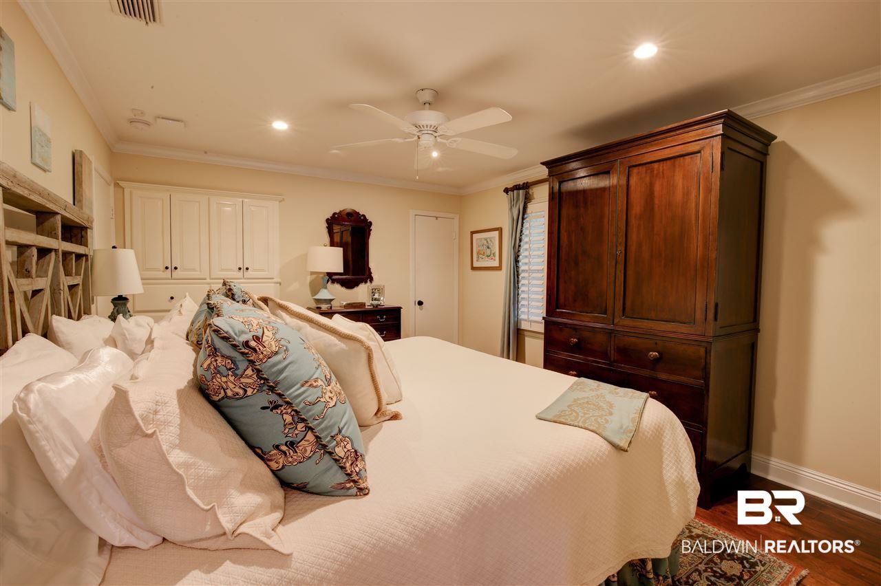 3805 South Conway Drive Mobile, AL 36608 - Photo 23 of 40 master bedroom