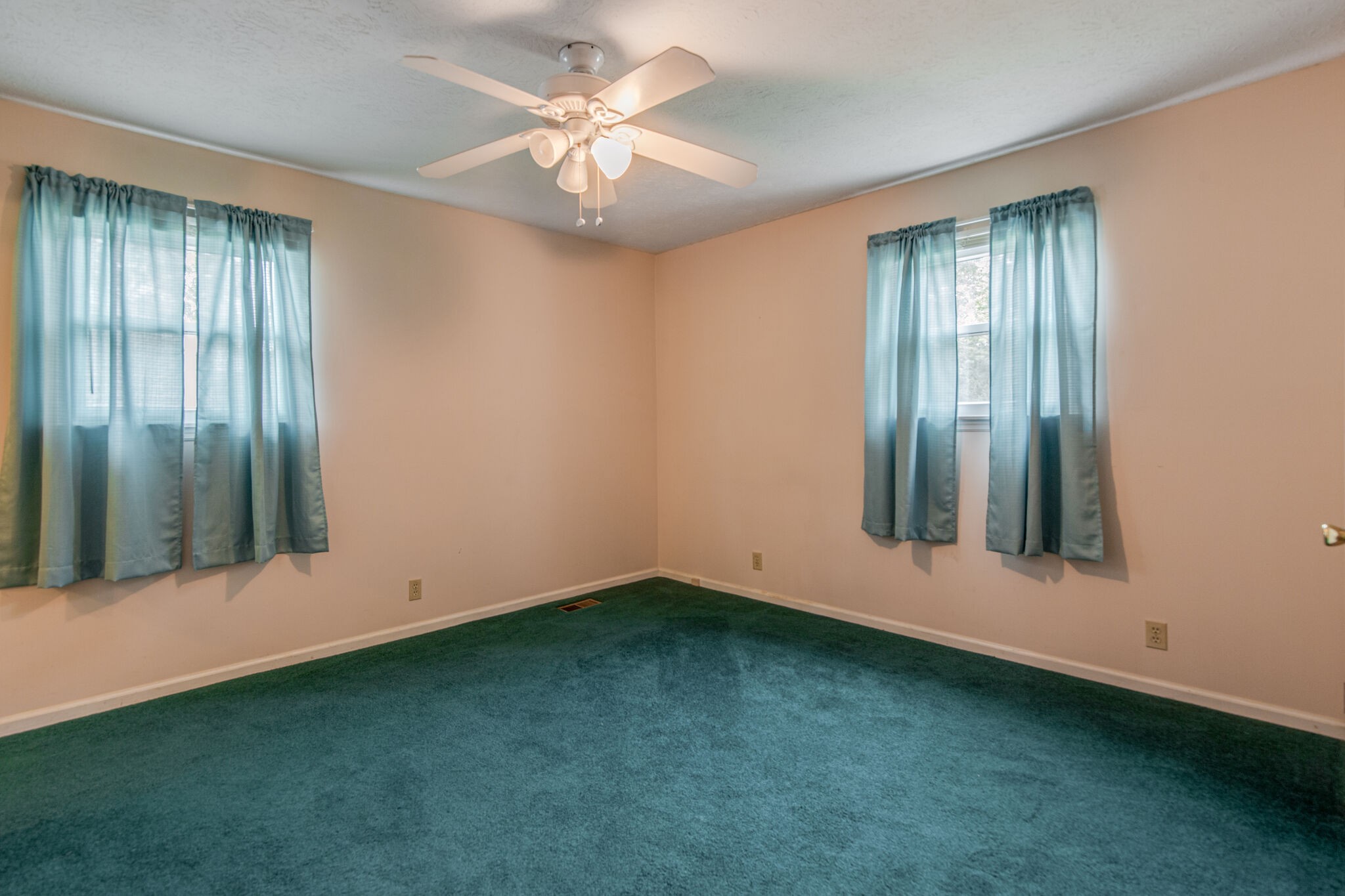224 Old Columbia Road Dickson, TN 37055 - Photo 14 of 26 Gallery Image 14