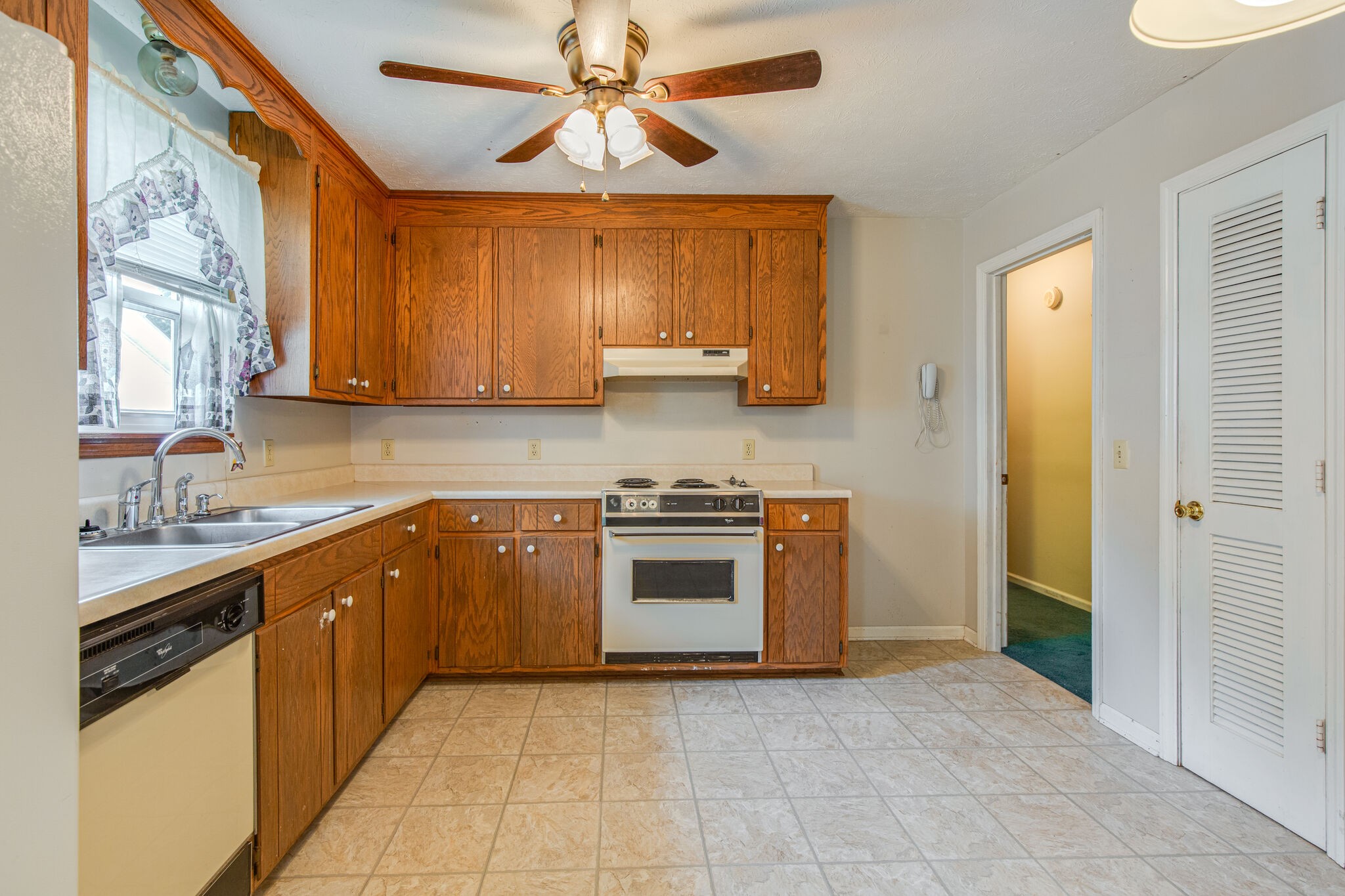 224 Old Columbia Road Dickson, TN 37055 - Photo 9 of 26 Gallery Image 9