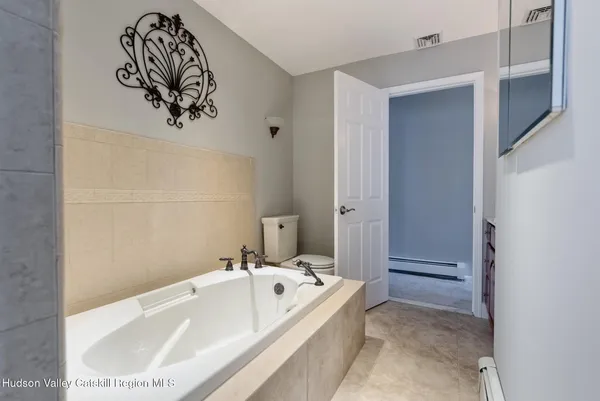 $399,900 | 10 Rondout Harbor, Port Ewen, NY 12466