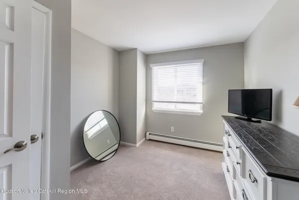 $399,900 | 10 Rondout Harbor, Port Ewen, NY 12466