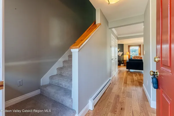 $399,900 | 10 Rondout Harbor, Port Ewen, NY 12466