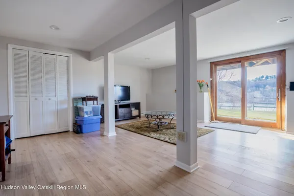 $399,900 | 10 Rondout Harbor, Port Ewen, NY 12466