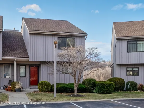 $399,900 | 10 Rondout Harbor, Port Ewen, NY 12466