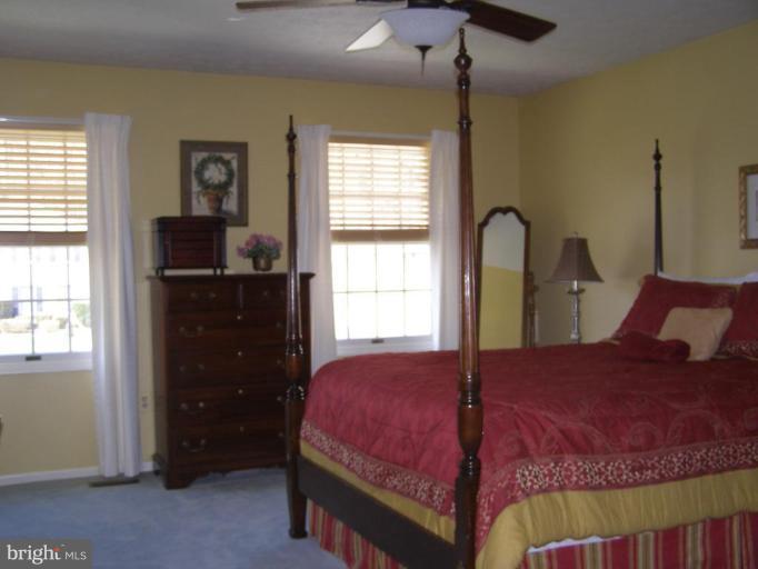 1203 Brookview Road Towson, MD 21286 - Photo 15 of 25 a bedroom with a bed and a closet