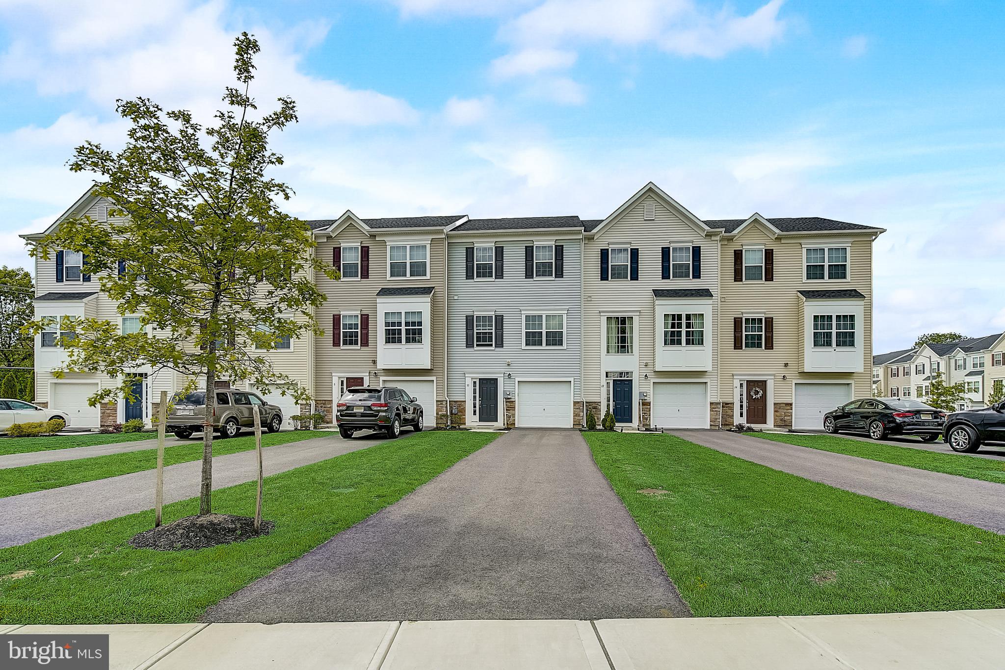 10 Iron Gate Road Sicklerville, NJ 08081 - Photo 1 of 36