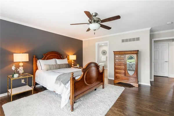 $775,000 | 5004 West 128th Street, Leawood, KS 66209