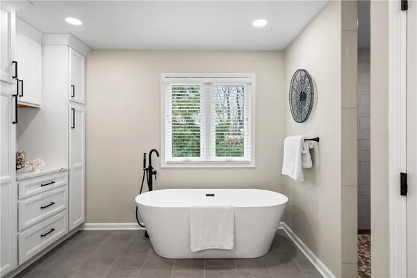 $775,000 | 5004 West 128th Street, Leawood, KS 66209