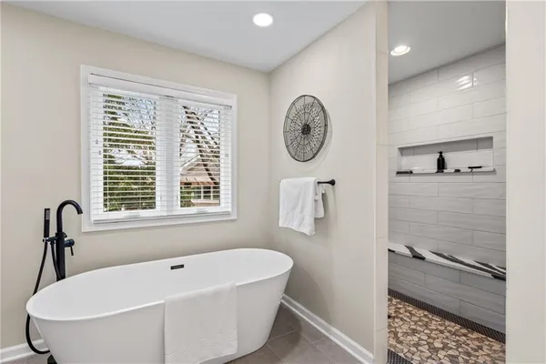 $775,000 | 5004 West 128th Street, Leawood, KS 66209