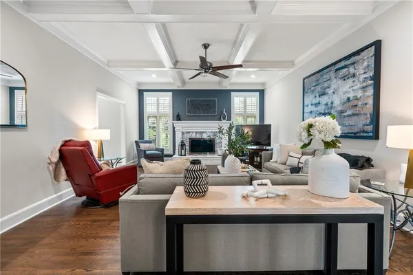 $775,000 | 5004 West 128th Street, Leawood, KS 66209