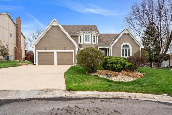 $775,000 | 5004 West 128th Street, Leawood, KS 66209