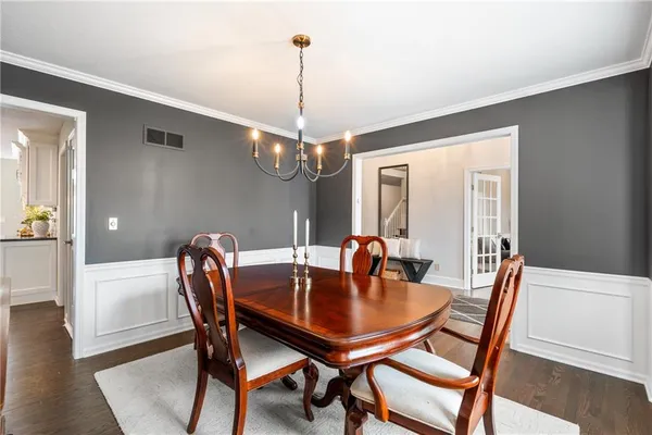 $775,000 | 5004 West 128th Street, Leawood, KS 66209