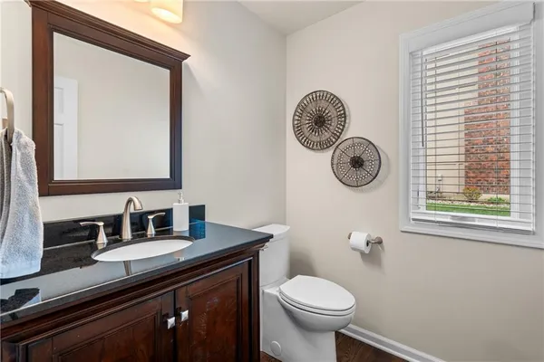 $775,000 | 5004 West 128th Street, Leawood, KS 66209