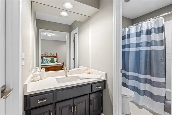 $775,000 | 5004 West 128th Street, Leawood, KS 66209