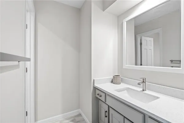 $775,000 | 5004 West 128th Street, Leawood, KS 66209