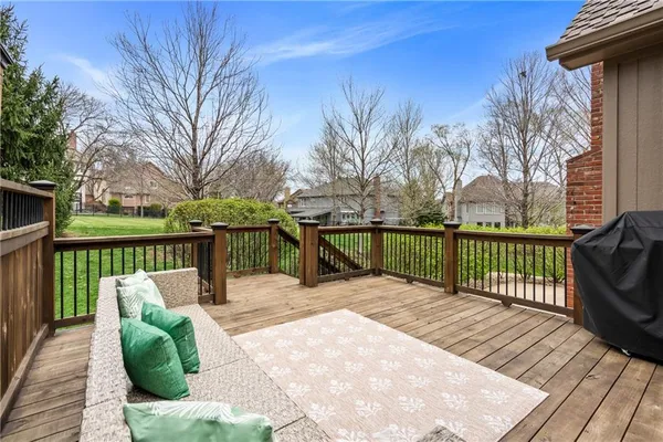$775,000 | 5004 West 128th Street, Leawood, KS 66209