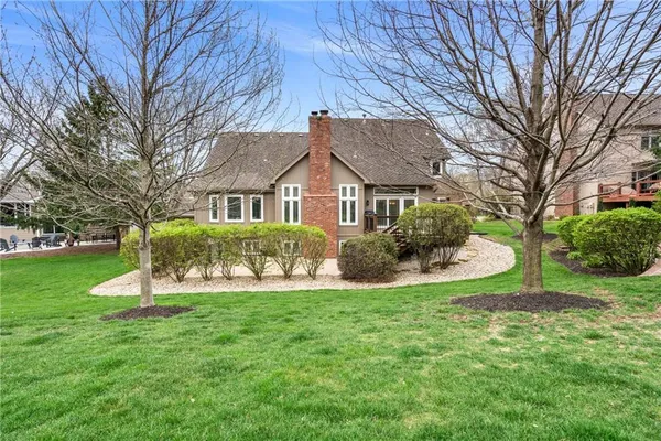 $775,000 | 5004 West 128th Street, Leawood, KS 66209