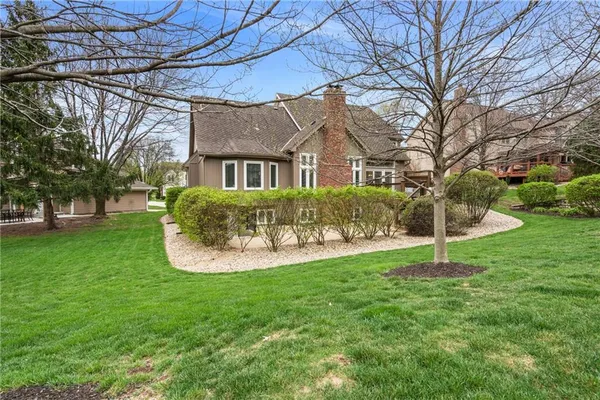 $775,000 | 5004 West 128th Street, Leawood, KS 66209