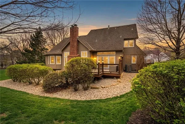 $775,000 | 5004 West 128th Street, Leawood, KS 66209