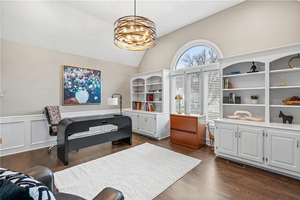 $775,000 | 5004 West 128th Street, Leawood, KS 66209