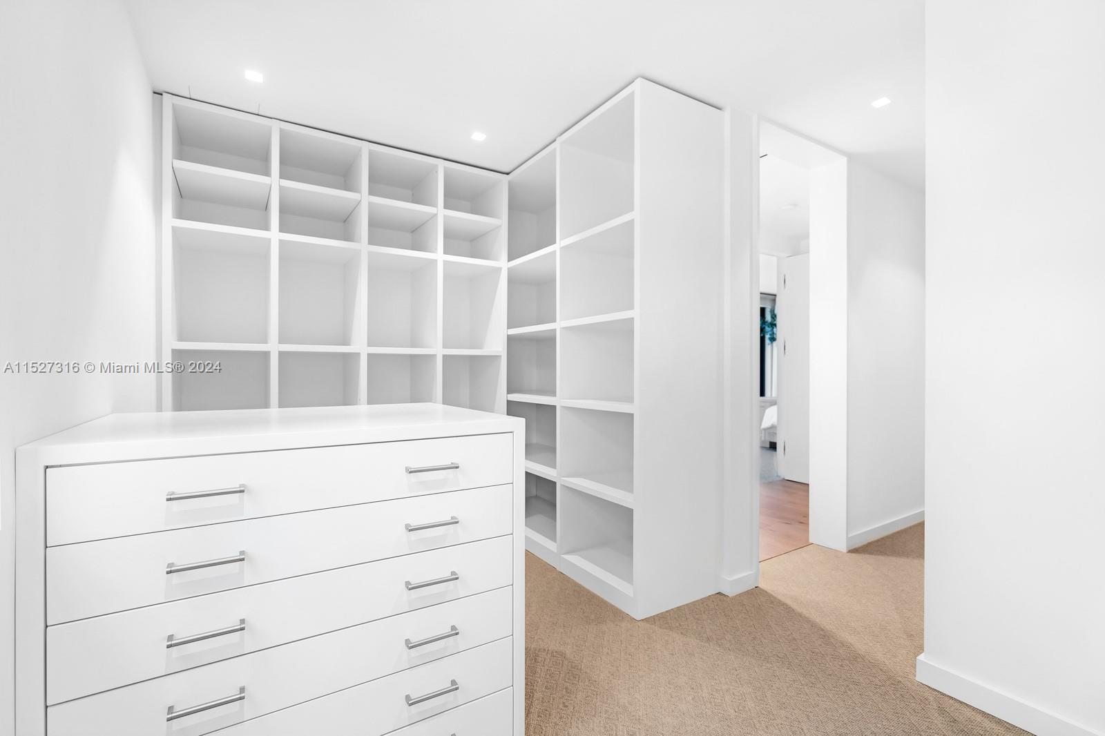 6445 Allison Road Miami Beach, FL 33141 - Photo 25 of 63 Gallery Image 25