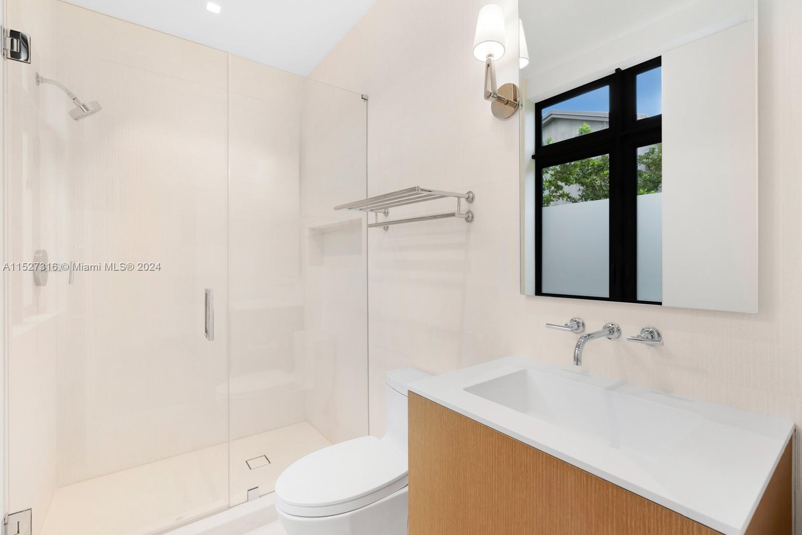 6445 Allison Road Miami Beach, FL 33141 - Photo 34 of 63 Gallery Image 34