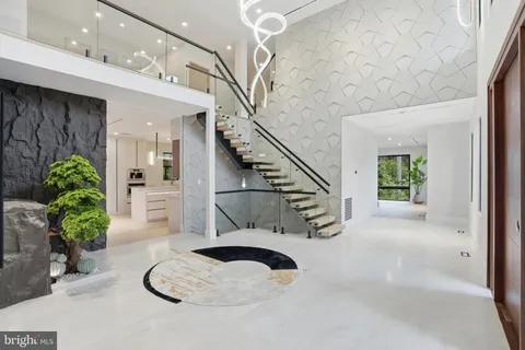 $5,295,000 | 1124 Savile Lane, McLean, VA 22101