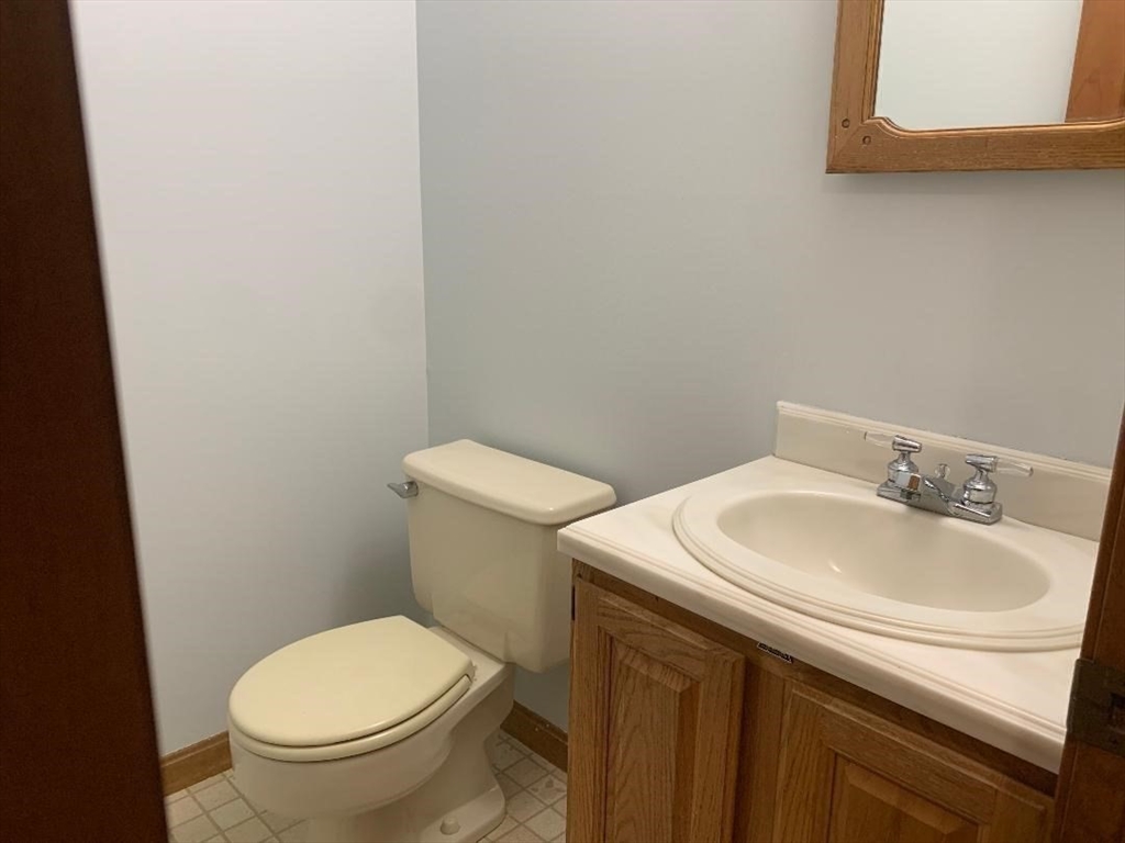 53 Hampden Road East Longmeadow, MA 01028 - Photo 28 of 41
