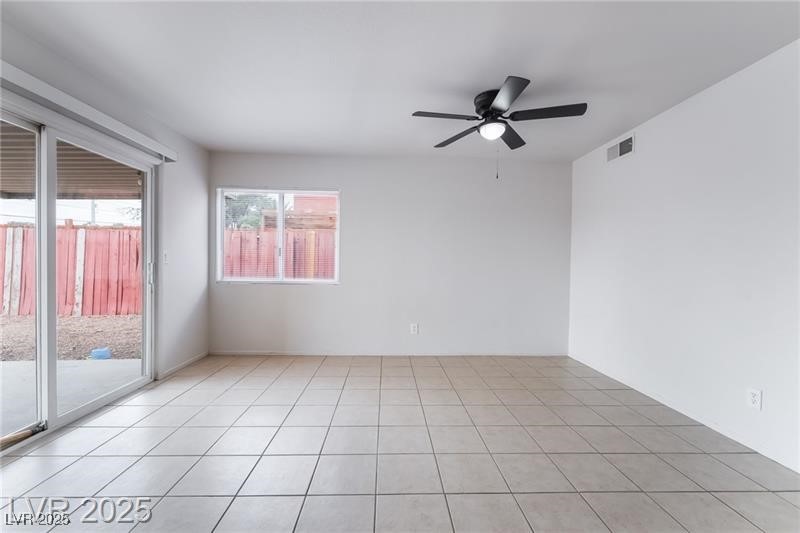 7285 Bridgeview Avenue Las Vegas, NV 89147 - Photo 14 of 33