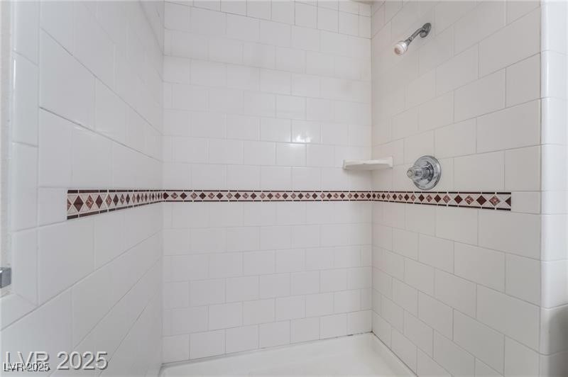 7285 Bridgeview Avenue Las Vegas, NV 89147 - Photo 20 of 33