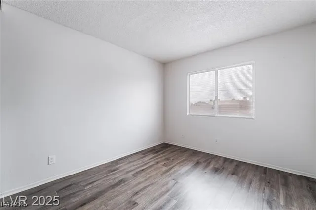 $2,000 | 7285 Bridgeview Avenue, Las Vegas, NV 89147